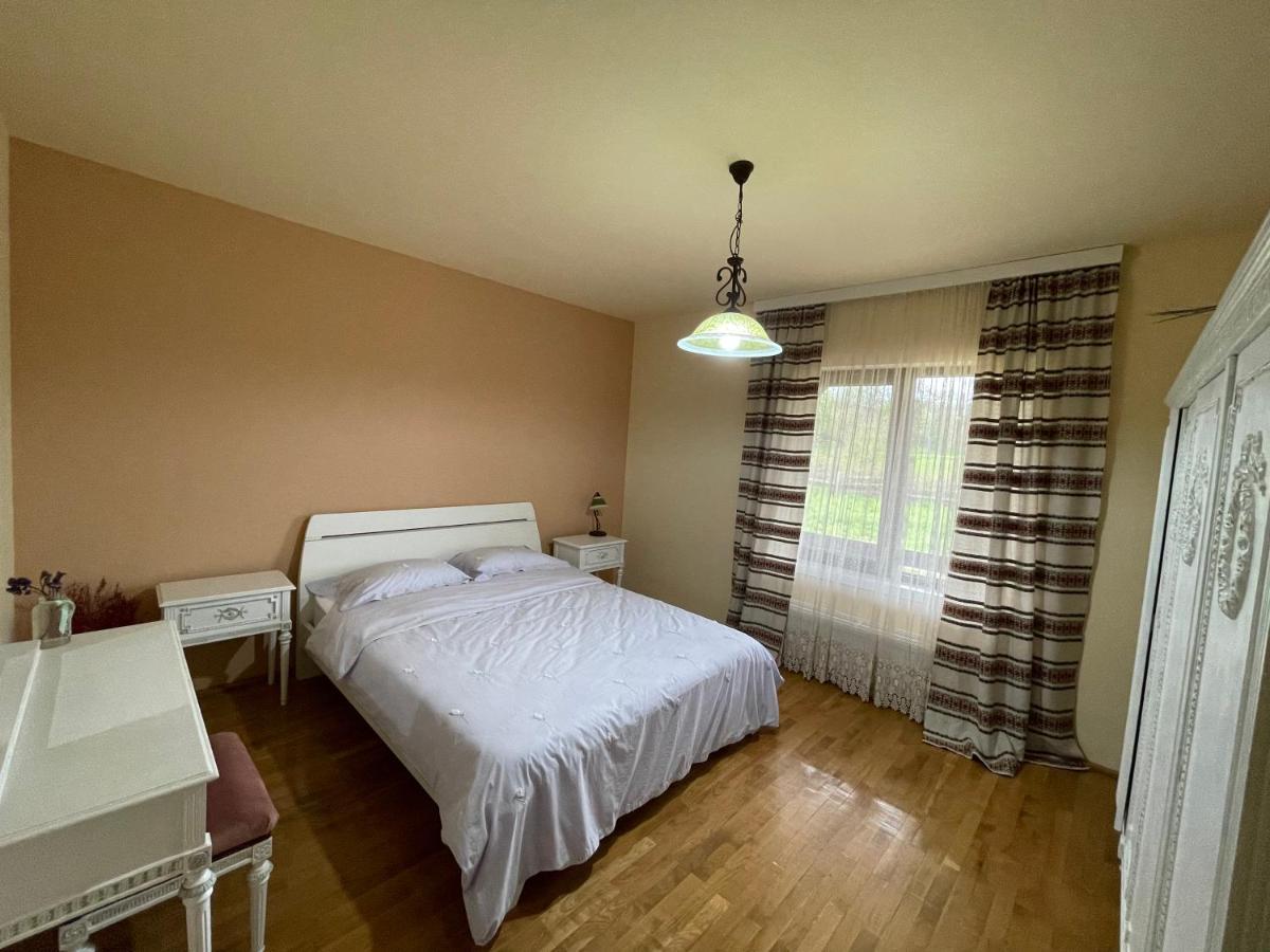 Casa La Doi Nuci Hotel Bradet  Eksteriør billede