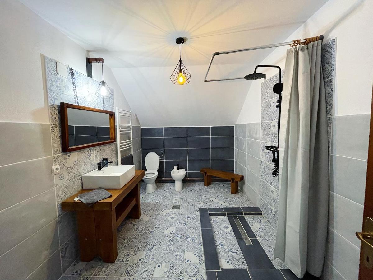 Casa La Doi Nuci Hotel Bradet  Eksteriør billede